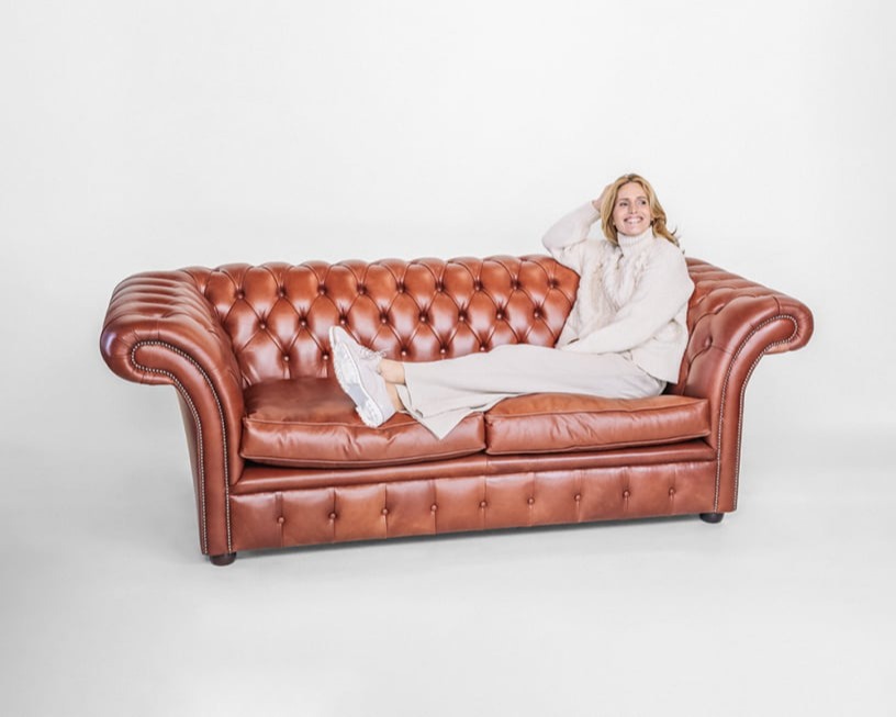Chesterfield sofa preview