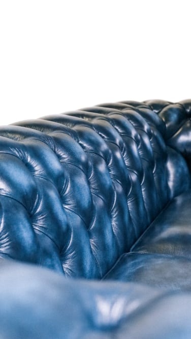 Chesterfield_sofa_closeup